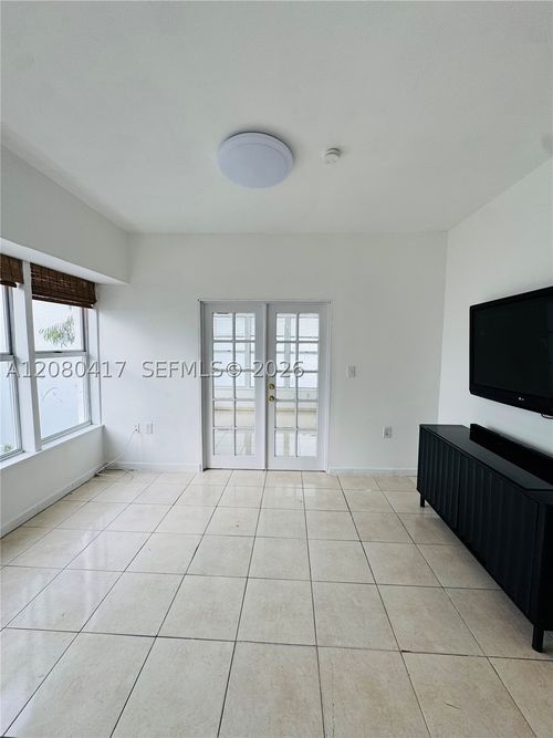 8-227 1st St, Miami Beach, FL, 33139-7333 | Card Image
