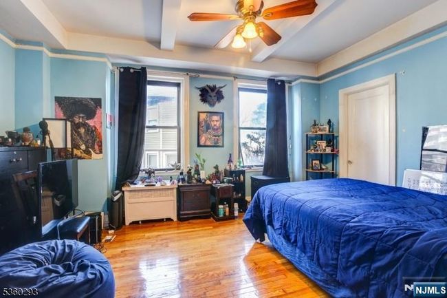 363-37 Mount Prospect, Condo with 3 bedrooms, 2 bathrooms and null parking in Newark NJ | Image 13