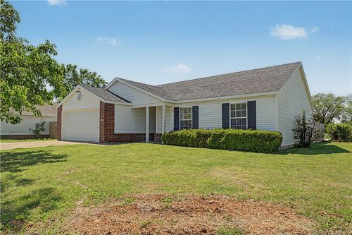 1100 Tunbridge Dr, Bentonville, AR, 72712-3507 | Card Image
