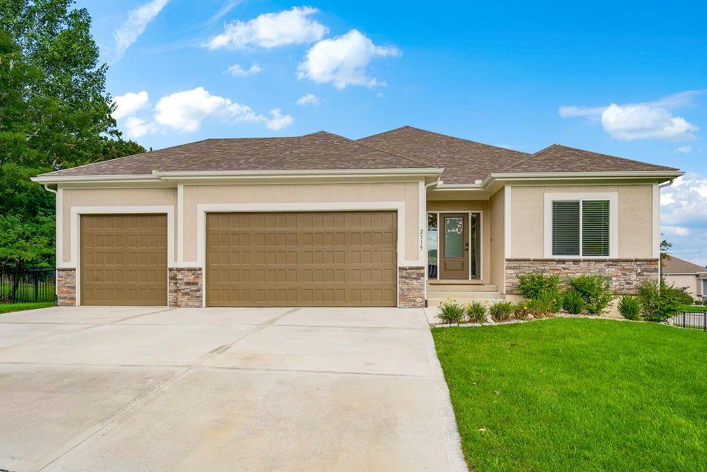 Glenview Ct, Independence, MO 64057