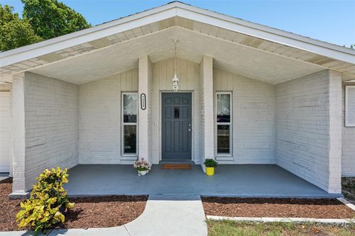 7215 Mayfield Dr, PORT RICHEY, FL, 34668-3929 | Card Image