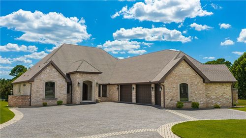 2407 E Joyce Blvd, Fayetteville, AR, 72703-4520 | Card Image