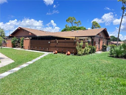 5597 Foxlake Dr, NORTH FORT MYERS, FL, 33917-5645 | Card Image