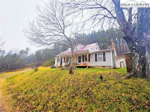 1149 Parker Eller Rd, Lansing, NC, 28643-9569 | Card Image