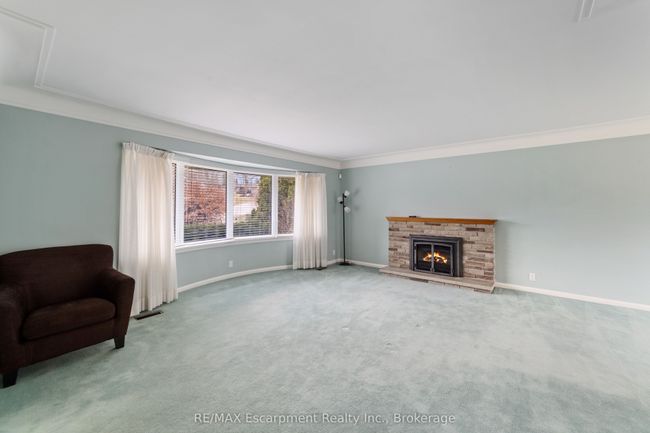 305 Woodworth Dr, House other with 4 bedrooms, 2 bathrooms and 4 parking in Ancaster ON | Image 5