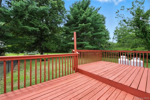 17 Seybolt Ave, Otisville, NY, 10963-2328 | Card Image