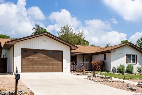 708 Mockingbird Lane, Kerrville, TX, 78028 | Card Image