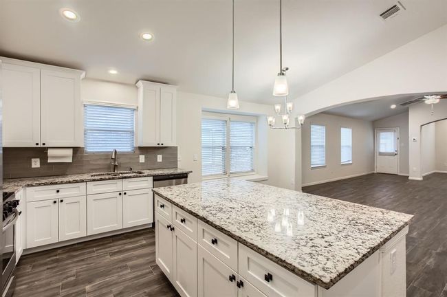 Kitchen | Image 16