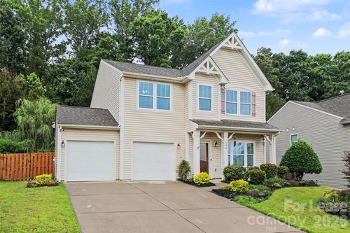 104 Isabella Ct, Mount Holly, NC, 28120-7711 | Card Image