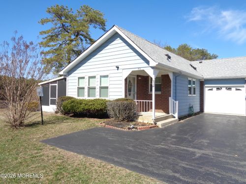 15 D Moccasin Dr, Whiting, NJ, 08759-1824 | Card Image