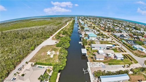 2807 Cussell Dr, Saint James City, FL, 33956-2325 | Card Image