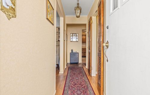 265 80th Ave, Glen Oaks, NY, 11004-1556 | Card Image