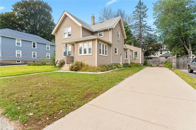 17 Highland Avenue, House other with 4 bedrooms, 2 bathrooms and 5 parking in Lincoln RI | Image 3