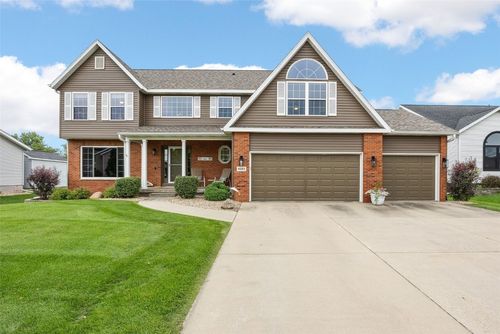 4185 Willowbrook Dr, Marion, IA, 52302-6166 | Card Image