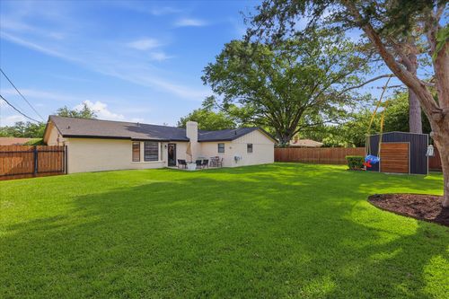 217 E Louella Dr, Hurst, TX, 76054-3743 | Card Image