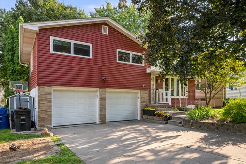 3140 11th Ave, Moline, IL, 61265-2324 | Card Image