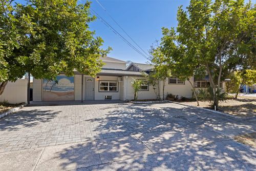 1035 Martin Luther King Jr Ave, Dunedin, FL, 34698-5056 | Card Image