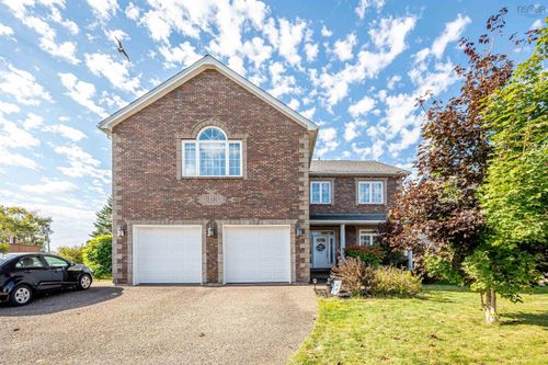158 Pinewood Cres, Dartmouth, NS, B2V2P9 | Card Image
