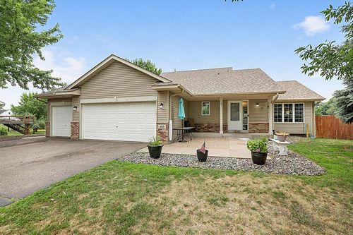 405 12th Ave Nw, Isanti, MN, 55040-6262 | Card Image