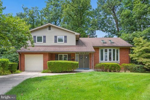 9202 Wilmett Ct, BETHESDA, MD, 20817-2314 | Card Image