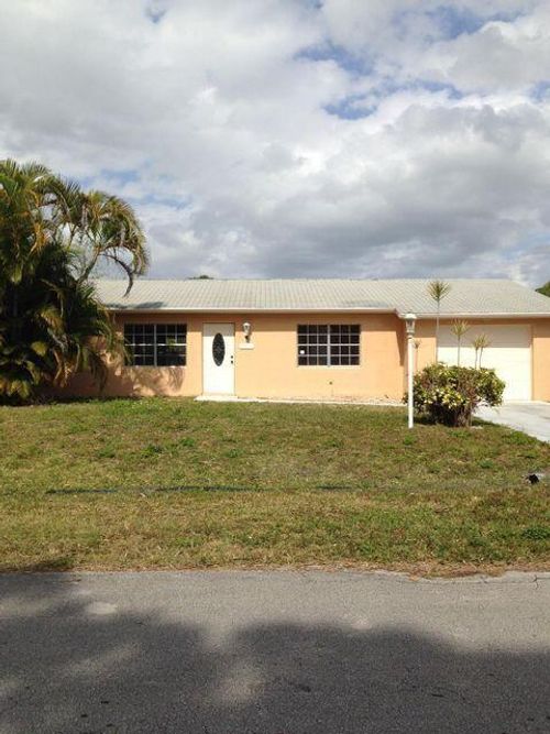 925 Se Albatross Ave, Port St Lucie, FL, 34983-3903 | Card Image