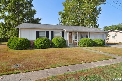 104 Deborann Dr, Carrier Mills, IL, 62917-2153 | Card Image