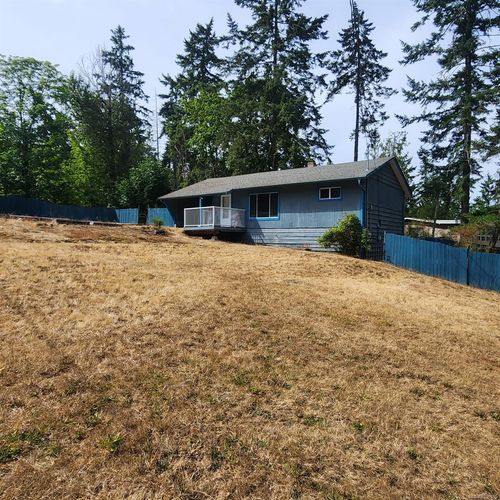 2067 Akenhead Rd, Cassidy, BC, V9X1V2 | Card Image