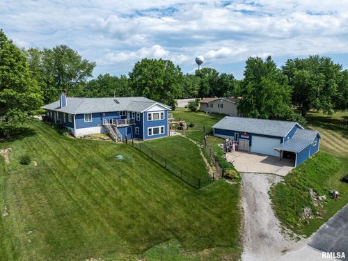 910 Fyre Lake Dr, Sherrard, IL, 61281-9307 | Card Image