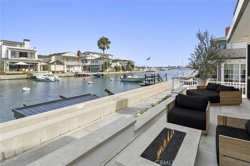 113 Grand Canal, Newport Beach, CA, 92662-1318 | Card Image