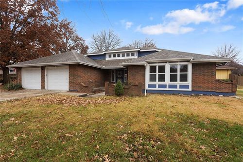 6031 Euclid Ave, Kansas City, MO, 64130-4829 | Card Image