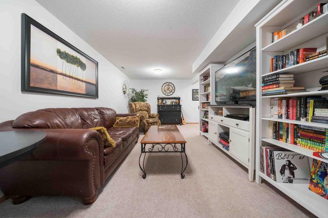 74 Park Meadows Lane Se, Townhouse with 3 bedrooms, 3 bathrooms and 3 parking in Medicine Hat AB | Image 34
