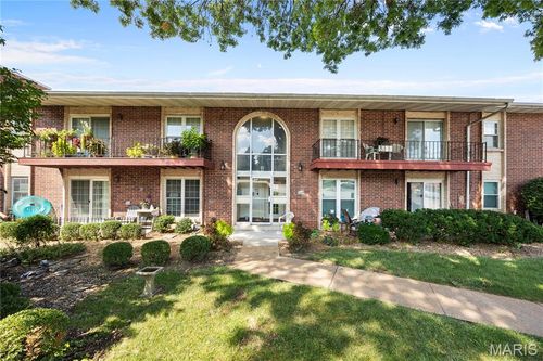 f-10388 Forest Brook Ln, Saint Louis, MO, 63146-5877 | Card Image