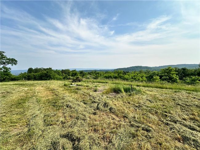 127 Pax View Hills Lane, House other with 4 bedrooms, 3 bathrooms and null parking in Unity Twp PA | Image 15