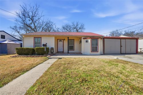 3906 Henderson St, Greenville, TX, 75401-5304 | Card Image