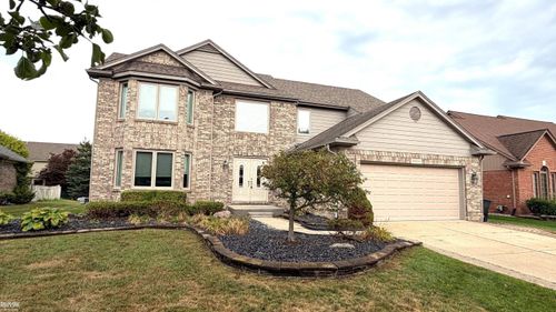 46654 W Ridge Dr, Macomb, MI, 48044-3581 | Card Image