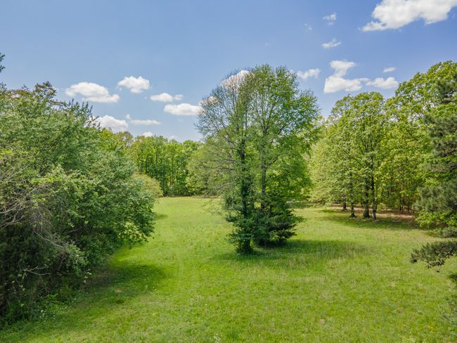 2724 She Boss Rd, House other with 2 bedrooms, 2 bathrooms and 4 parking in Duck River TN | Image 40
