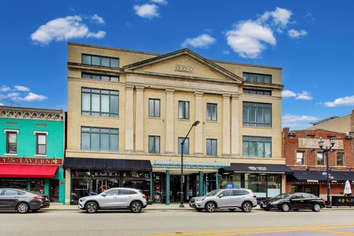 b3-7509 Madison St, Forest Park, IL, 60130-1428 | Card Image