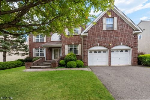 8 Colts Run Rd, PRINCETON, NJ, 08540-8594 | Card Image