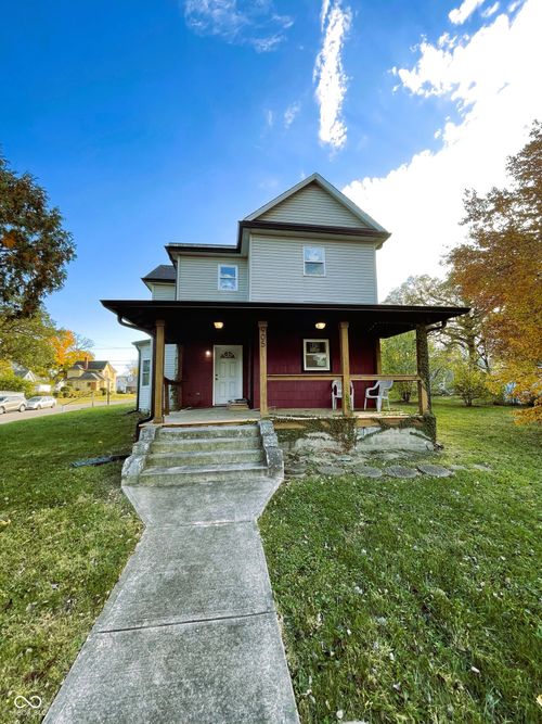 905 W 3rd St, Anderson, IN, 46016-2321 | Card Image