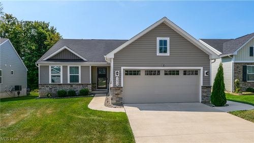 1654 Leslie Dr, Streetsboro, OH, 44241-4246 | Card Image