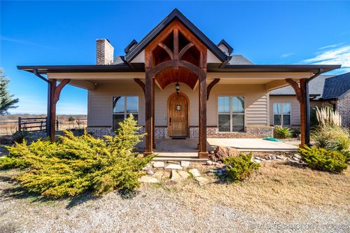 126 Lobo Ln, Lone Grove, OK, 73443-6278 | Card Image