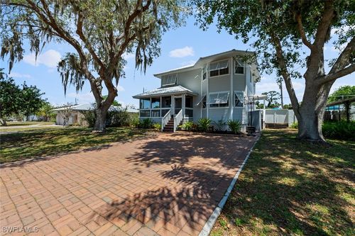 2040 Clarke Ave, FORT MYERS, FL, 33905-7103 | Card Image