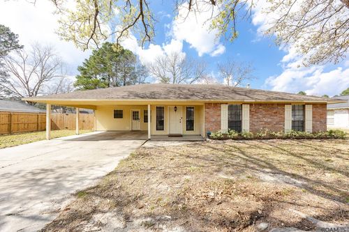 9729 Banway Dr, Greenwell Springs, LA, 70739-4918 | Card Image