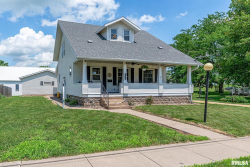 404 Market St, Delmar, IA, 52037-9353 | Card Image