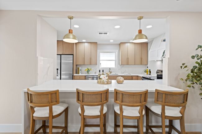 10528 Swallow Ln, House other with 3 bedrooms, 2 bathrooms and null parking in Dallas TX | Image 7