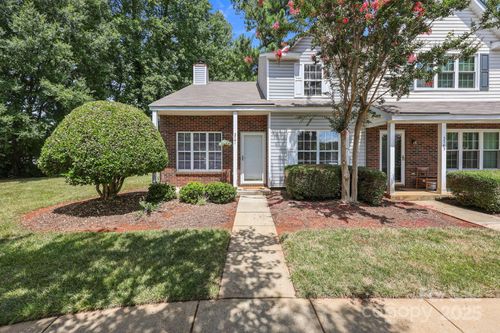 5741 Cougar Ln, Charlotte, NC, 28269-1514 | Card Image