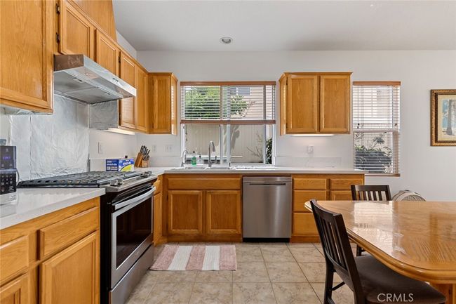 69 Serena Way, Condo with 4 bedrooms, 3 bathrooms and 2 parking in Stanton CA | Image 22