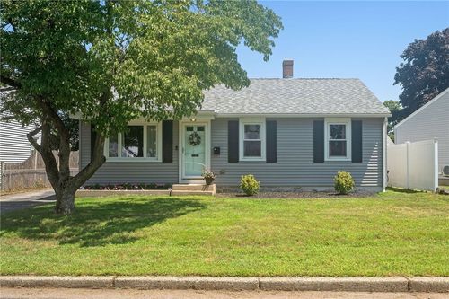 25 Elmcrest Dr, Pawtucket, RI, 02861-1435 | Card Image