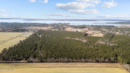 1674 Highway 101, Beaufort, NC, 28516-7733 | Card Image