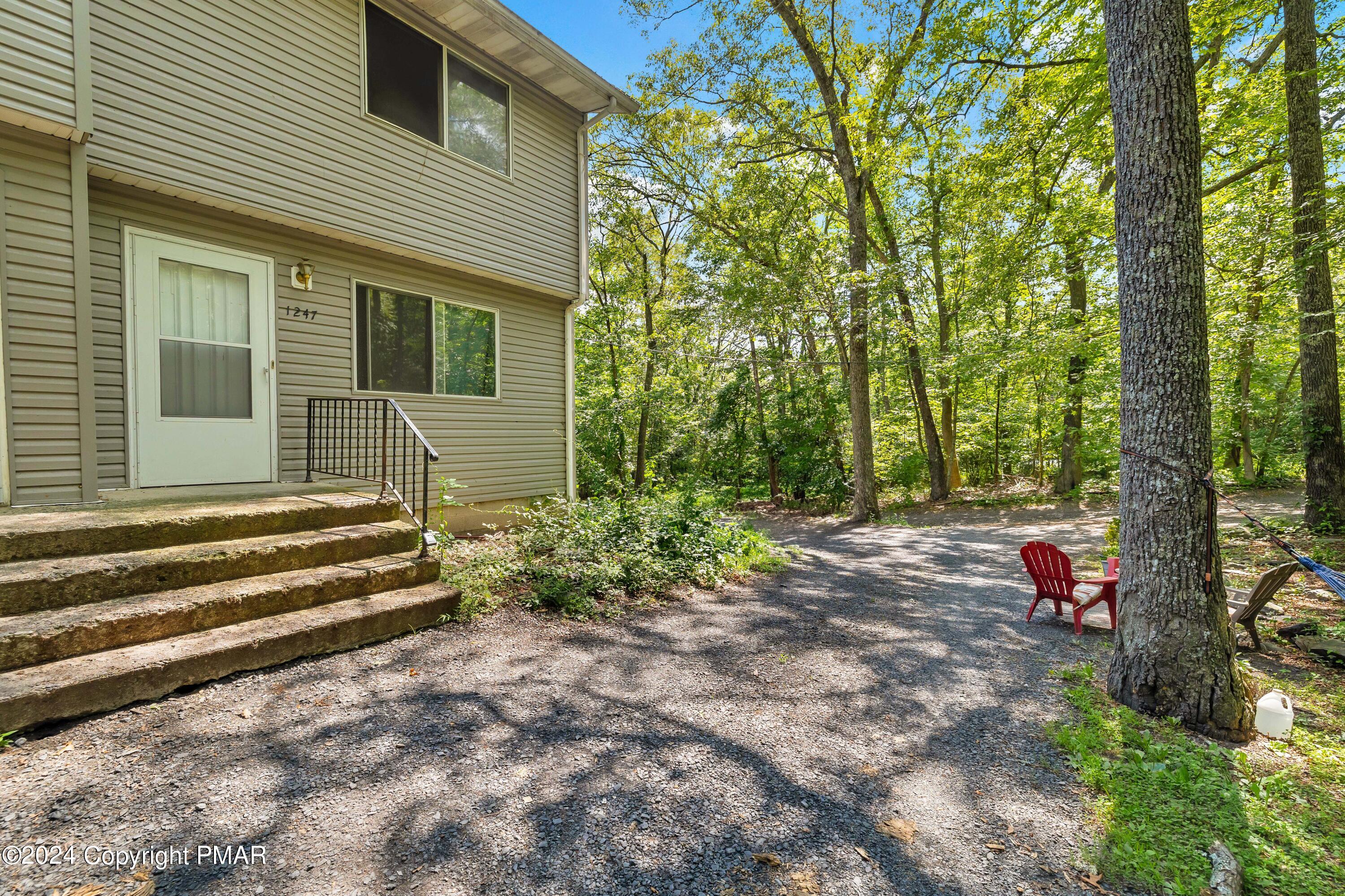Chateau Dr, East Stroudsburg, PA 18302